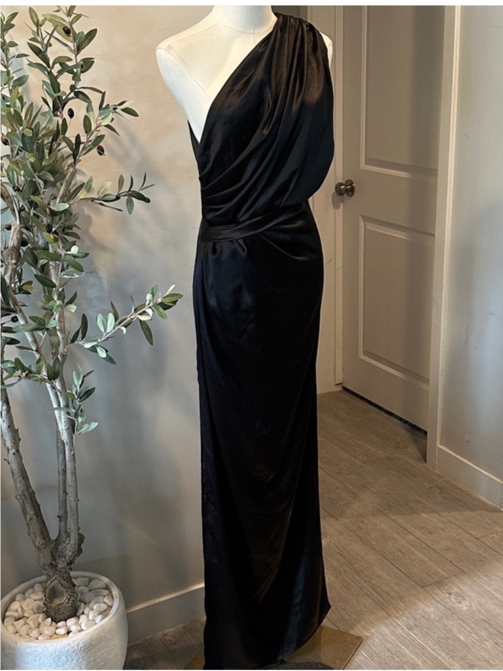 Petal & Pup Nadia Black One-Shoulder Satin Maxi Dress New! - Picture 7 of 13